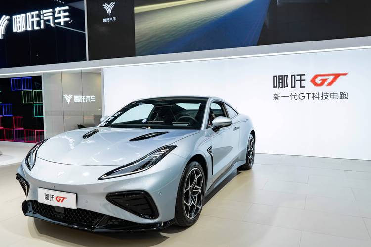 惠州惠东县清景广企业管理咨询哪吒汽车在智能汽车领域的表现，领途汽车在新能源汽车市场中的影响力